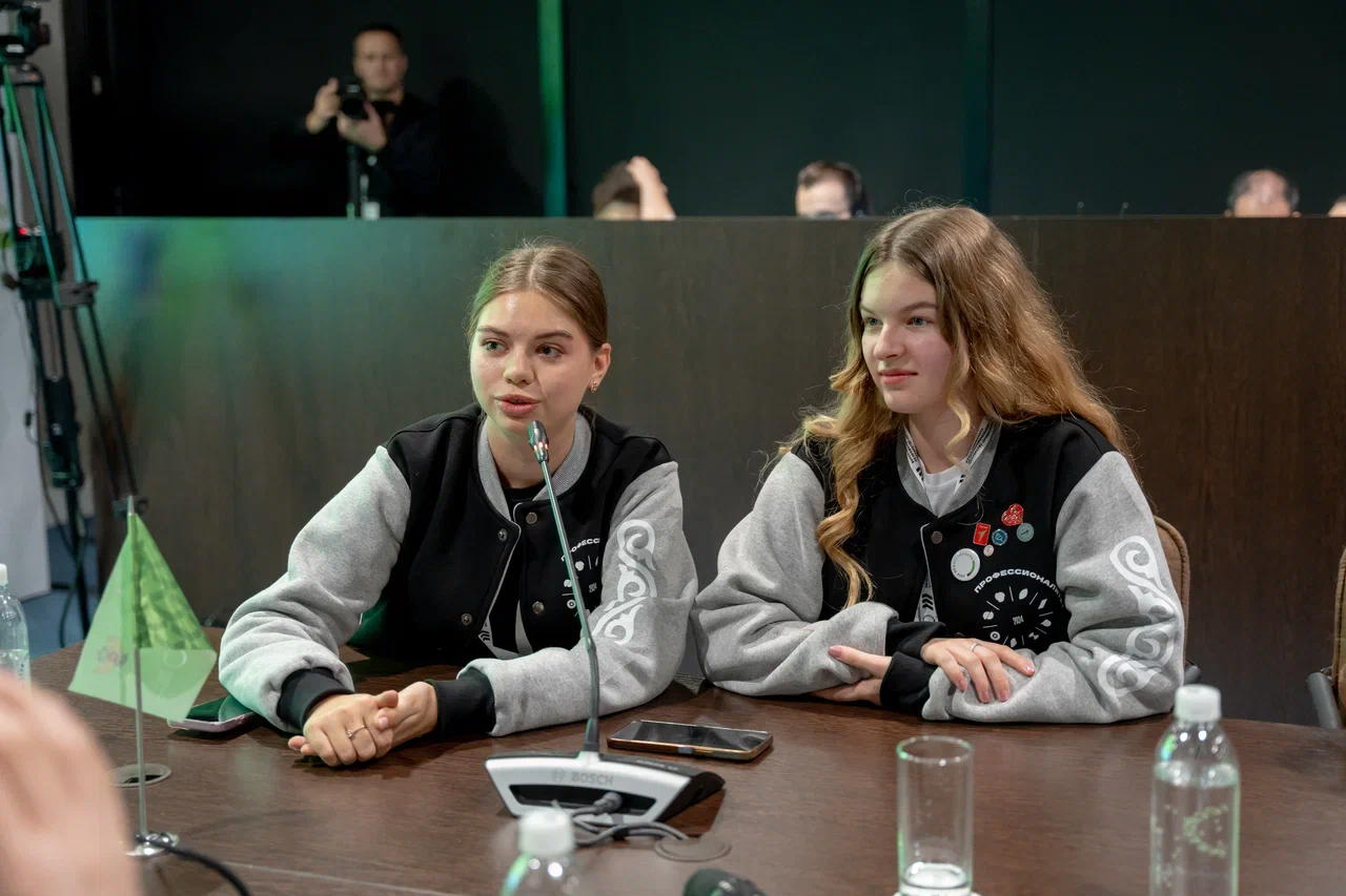 Амбассадоры «Профессионалитета» поделились опытом с участниками деловой программы Финала Чемпионата «Профессионалы»