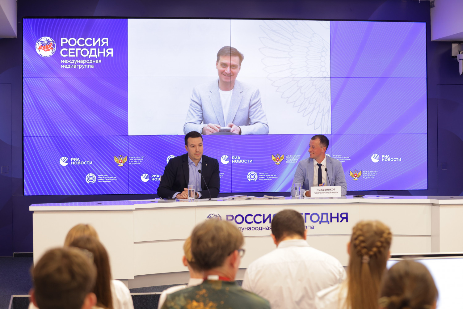 За 4 года в странах БРИКС на 20% увеличилось число студентов, получающих профессиональное образование