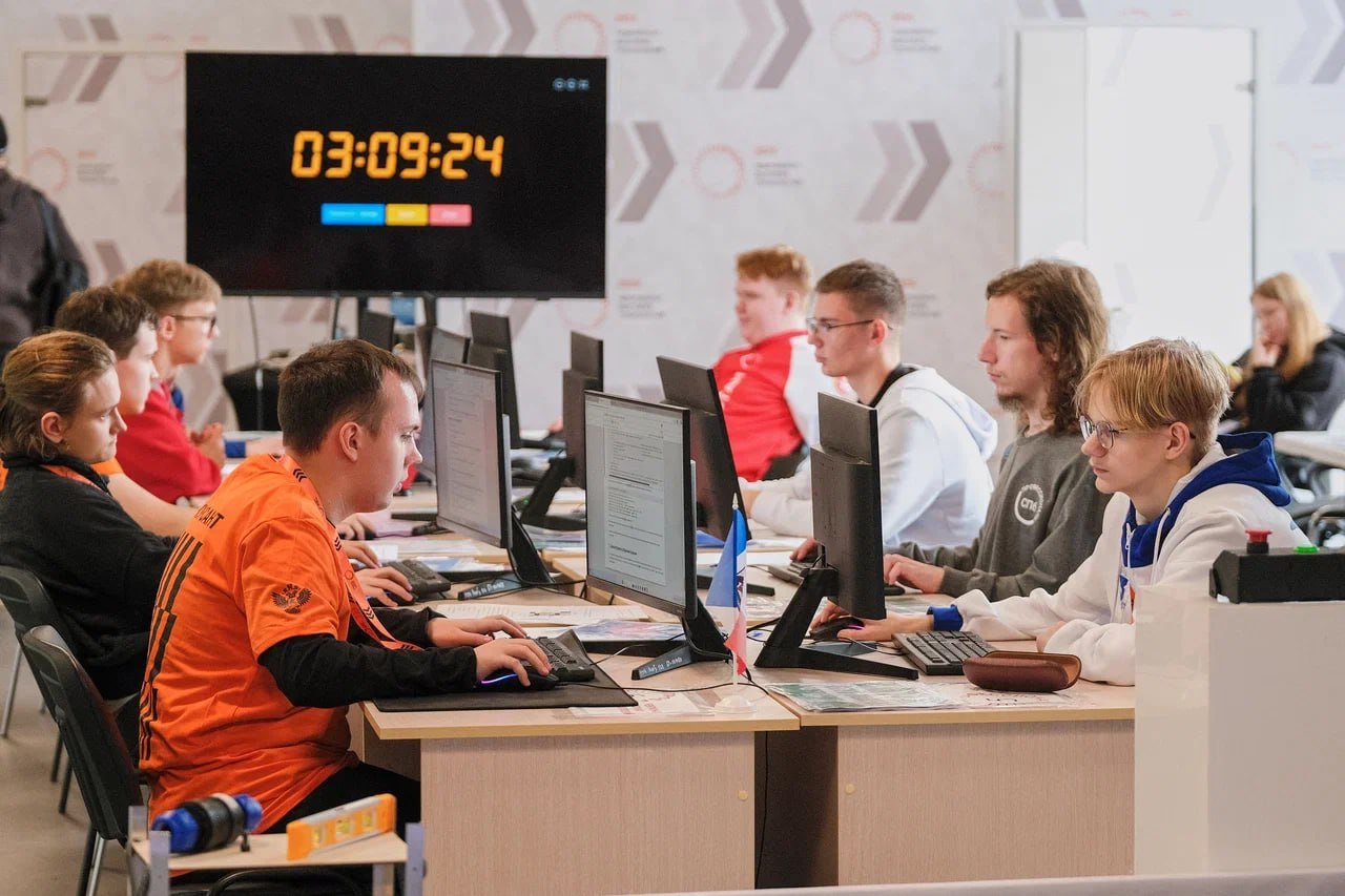 «Лаборатория Касперского» выступила методологическим партнером компетенции «Кибериммунная автономность» на Чемпионате высоких технологий