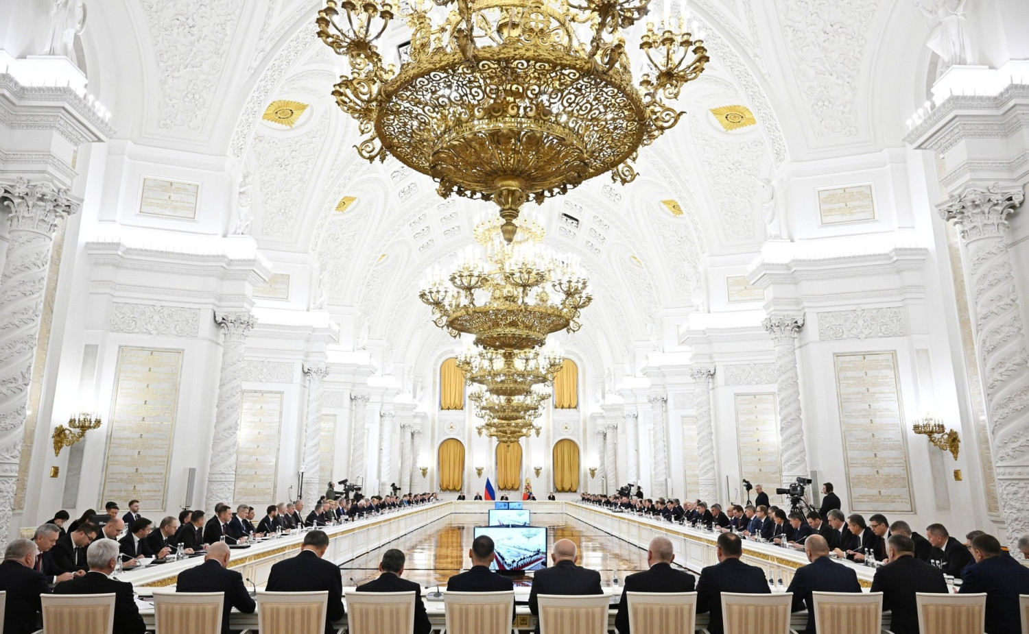 Владимир Путин призвал продолжать работу по повышению качества подготовки в системе профессионального образования