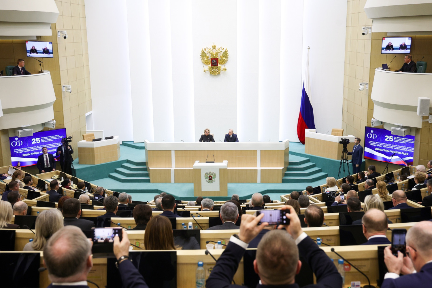 Совет Федерации одобрил закон, расширяющий эксперимент по доступности СПО