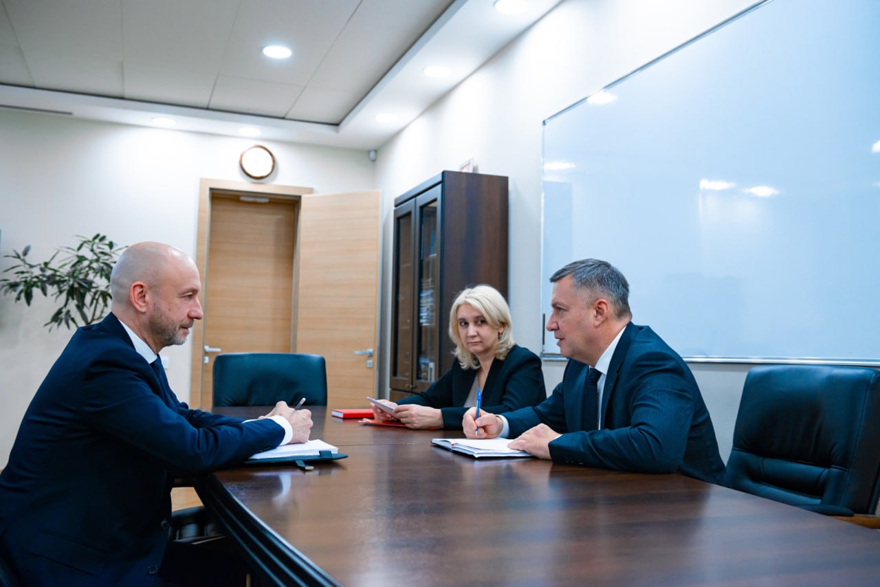 В Минпросвещения РФ обсудили обновление образовательной инфраструктуры Иркутской области