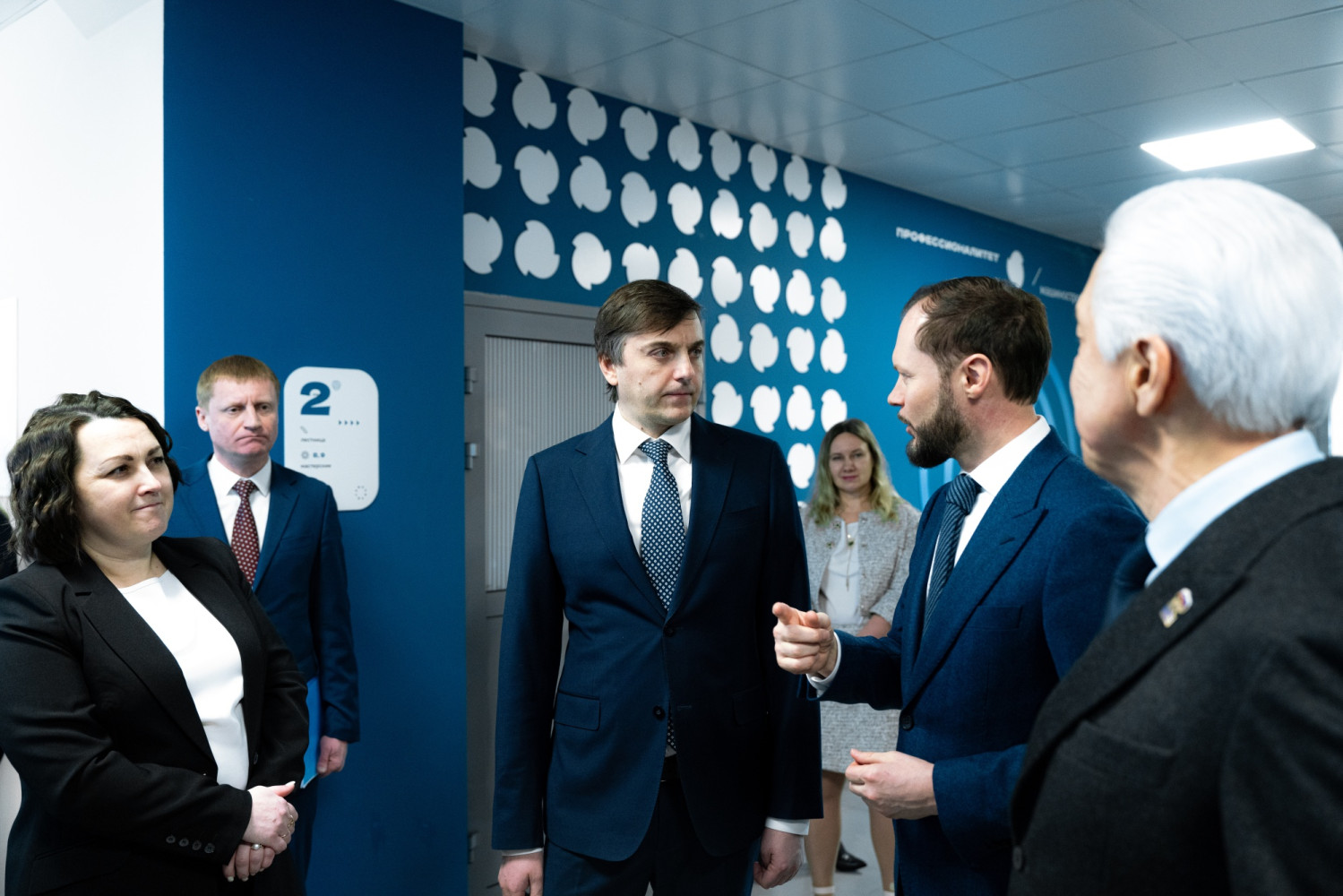 Сергей Кравцов и Виталий Королев посетили кластер «Профессионалитета» в Тверском политехническом колледже