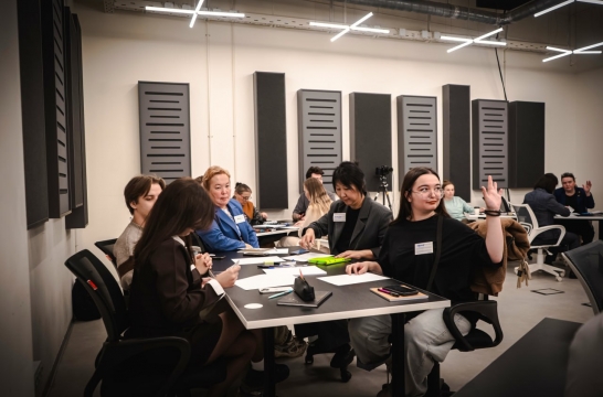 Более 100 человек проходят образовательный интенсив «Педагогика в креативных индустриях»