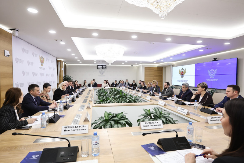 В Москве обсудили проведение эксперимента по расширению доступности СПО в 2026 году