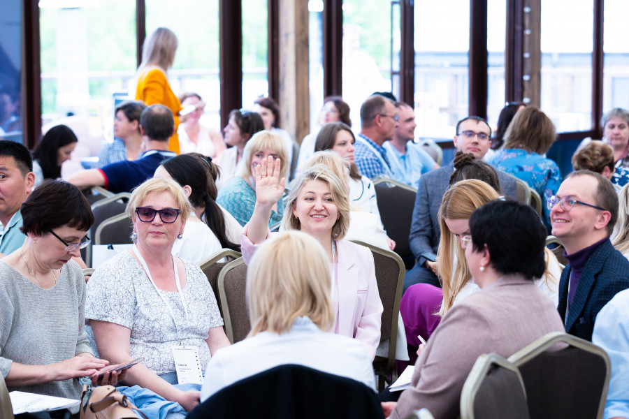 Управленческие команды из регионов – участников проекта «Профессионалитет» начали очное обучение в Мастерской «Сенеж»