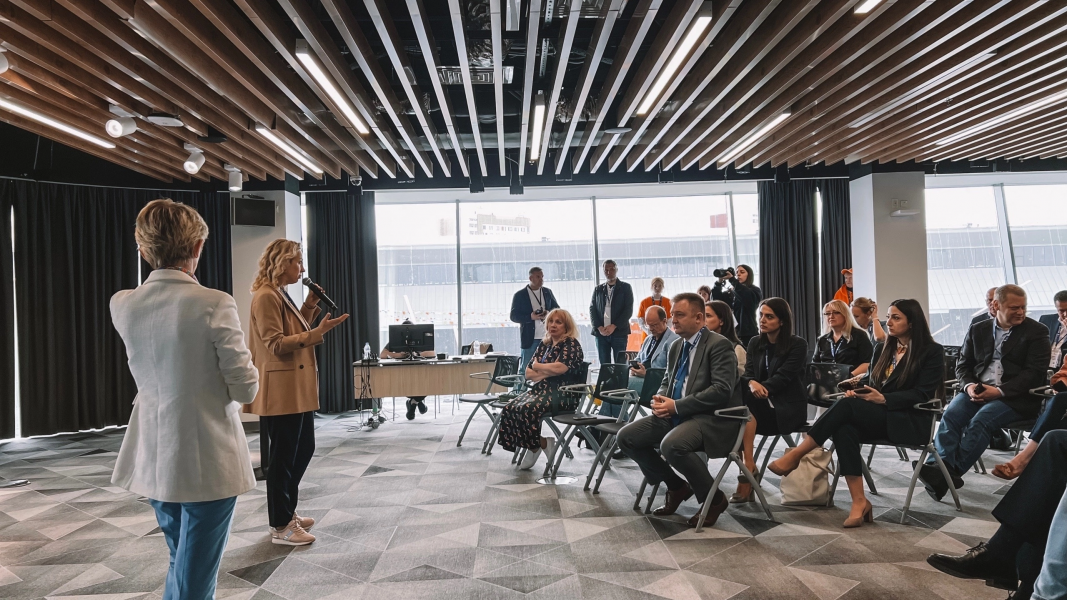 Первый заместитель министра просвещения РФ Александр Бугаев посетил соревнования отборочного (межрегионального) этапа Чемпионата по профессиональному мастерству «Профессионалы» на площадке корпоративного чемпионата ГК «Росатом»