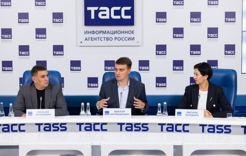«Знающих, но мало умеющих людей у нас вдоволь, а вот и знающих, и владеющих конкретными навыками, пока недостаточно»